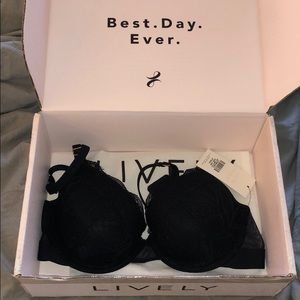 Lively Lace T-shirt Bra size 34B